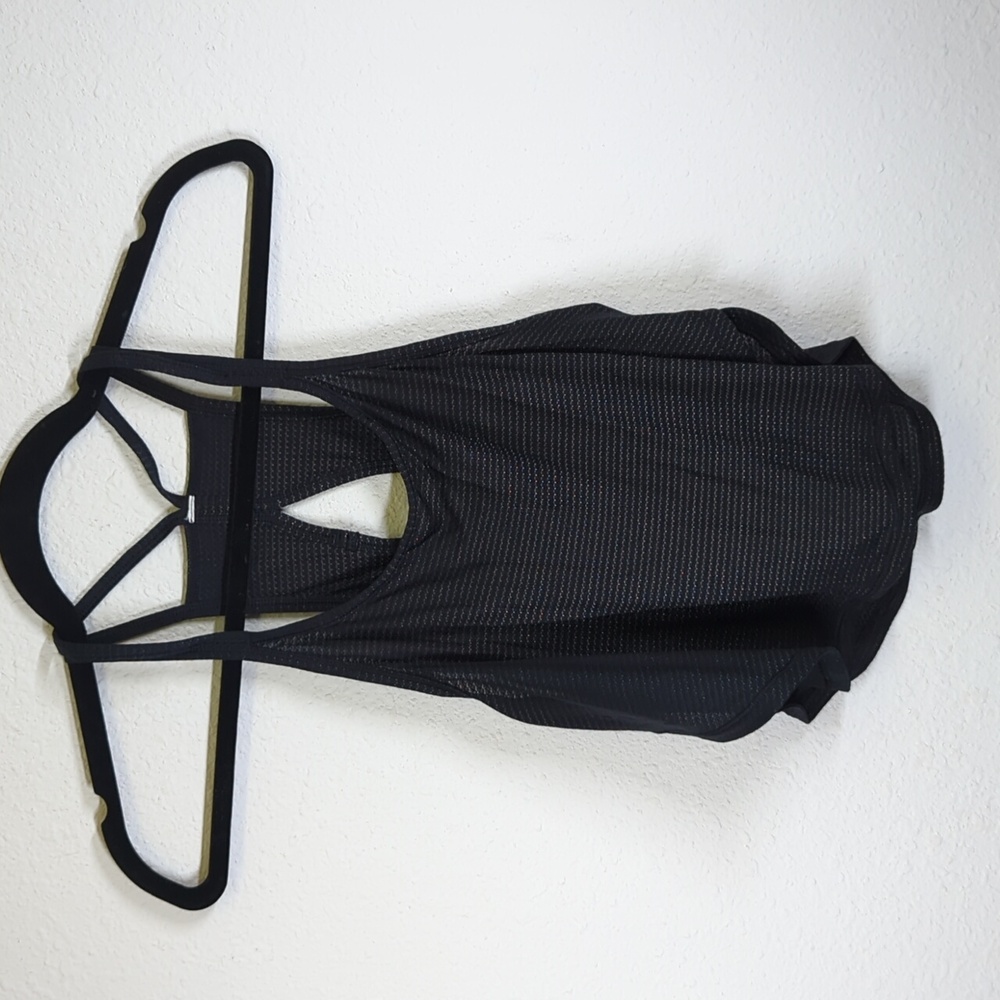 Lululemon On the Run Singlet Black Top